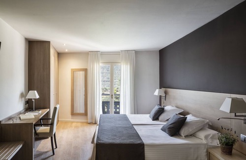Caldes de Montbui Hotel | Balneari Termes Victòria