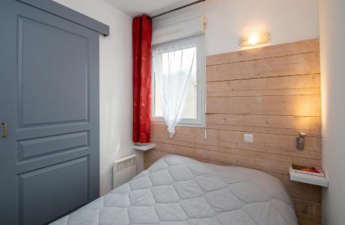 Bagneres-de-Luchon Apartment | Balnearia - Appt avec piscine partagée