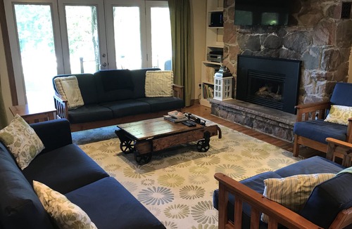 Coboconk Cottage | Balsam Lake Cottage with additional Guest Chalet