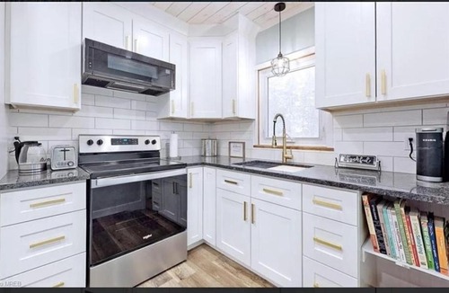 Kawartha Lakes Villa | Balsam Lake Cottage