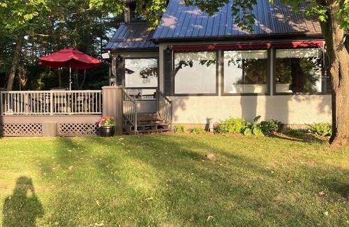 Victoria Road House | Balsam Lake House: Where Adventure & Comfort Meet