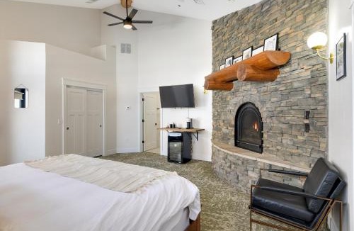 Balsam Lake Hotel | Balsam Lake Lodge