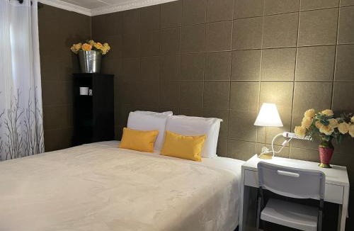 Rosedale Hotel | Balsam Lake Motel