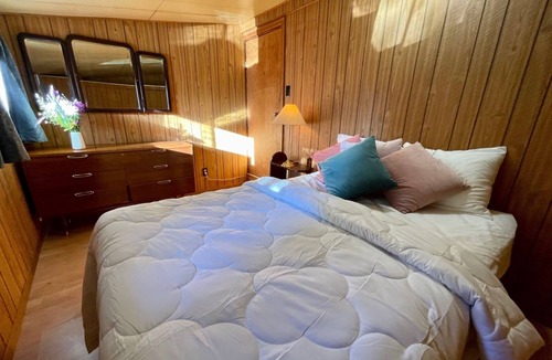 Rosedale Cottage | Balsam Lake Villa Cottages: 3-Bedroom Cottage #4