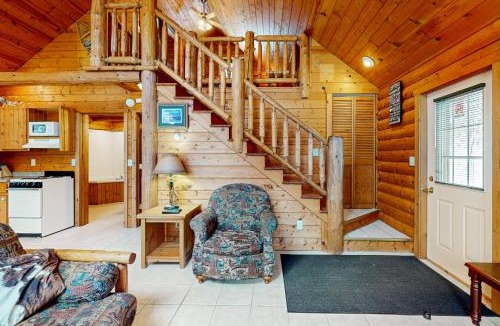 Mercer House | Balsam Ridge Cabin 2- Wolf