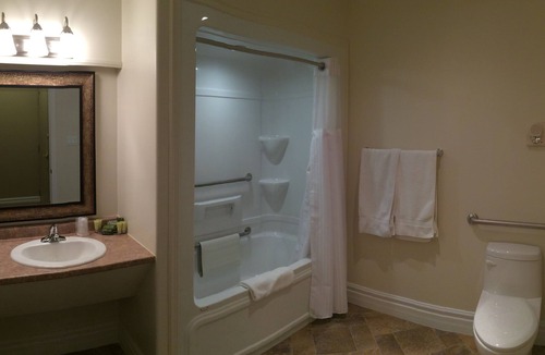 Timmins Hotel | Balsam Suites Boutique Inn & Residence