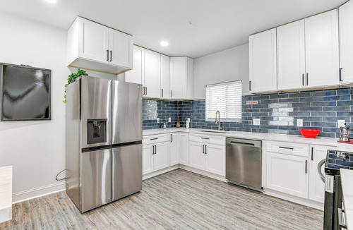 Easterwood House | Baltimore Townhome w/Private Rooftop Patio!