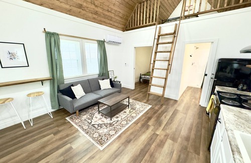 Albertville House | Bama Bobcat Cabin on Lake, Arcade, Inflatables