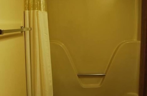 Huntsville Hotel | Bama Inn
