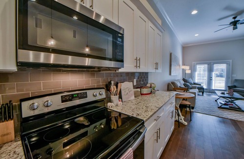 Tuscaloosa Condo | Bama Summit - Book for Football Season!