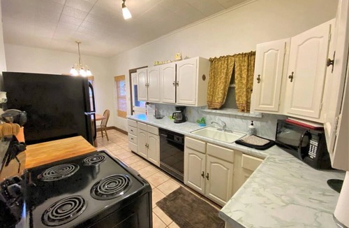 New Braunfels House | Bamboo Haus, Waterfront Access to Guadalupe River