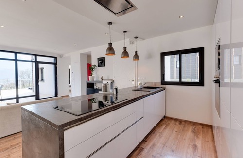 Lathuile Villa | Bamboo Villa