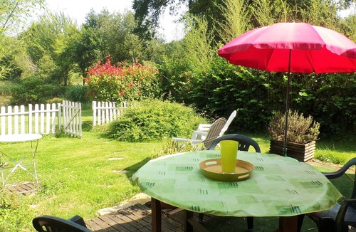 Missillac House | BAMBOO ZEN GITE IN A PEACEFUL NATURAL SETTING PETS WELCOME
