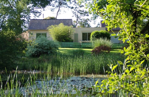 Missillac House | BAMBOO ZEN GITE IN A PEACEFUL NATURAL SETTING PETS WELCOME