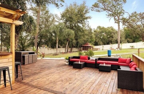 Orlovista Villa | Banana Leaf Villa- Book your gathering today!