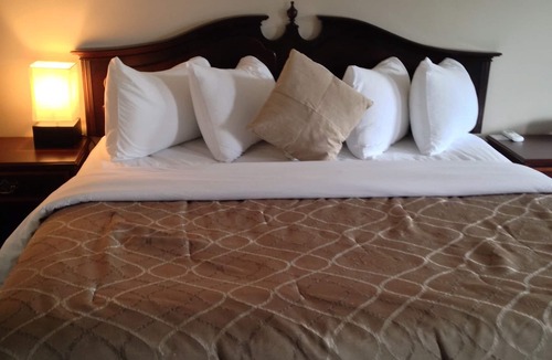 Bancroft Hotel | Bancroft Inn & Suites