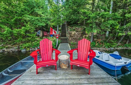 Bancroft Cottage | Bancroft - Private Lakefront Cottage – Peaceful Retreat on Batelle/Rock Lake