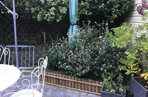 St Denis de Gastines Bed & Breakfast | BandB 53