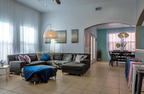 Ranchito Bed & Breakfast | Bandelier Relax! Room for your Balloon Fiesta stay!