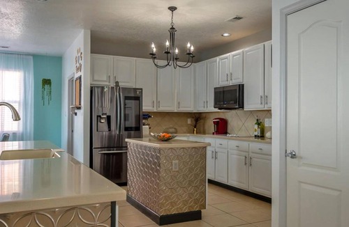 Ranchito Bed & Breakfast | Bandelier Relax! Room for your Balloon Fiesta stay!