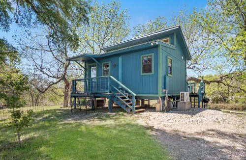 Bandera House | Bandera Stronghold - Crazy Horse Cabin