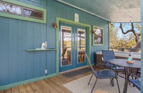 Bandera House | Bandera Stronghold - Crazy Horse Cabin