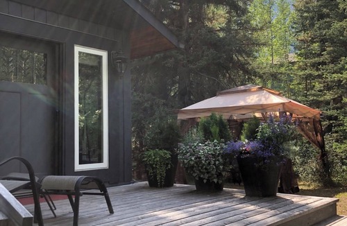 Banff Apartment | Banff's Finest Guest Studio Glacier Studios