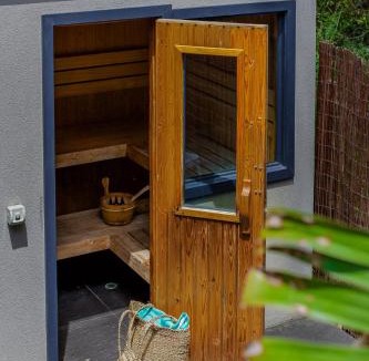 Frankston South House | Bangalay Palms