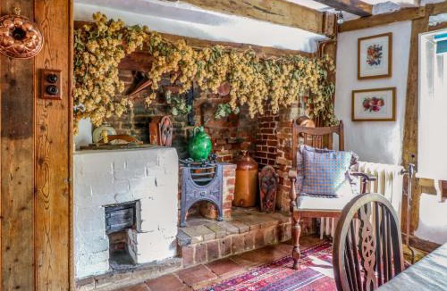 Hingham House | Bank House