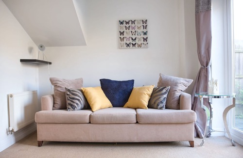 Peterborough House | Bank Side House