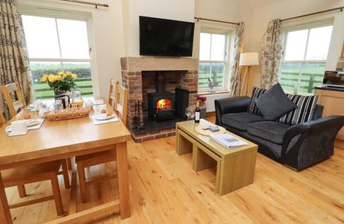 South Charlton House | Bank Top Cottage