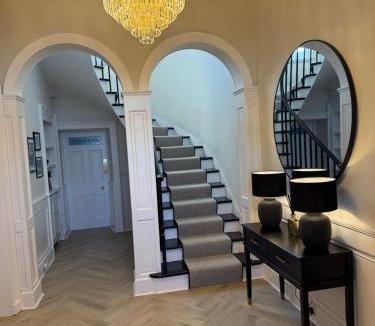 Troon House | Bankhouse