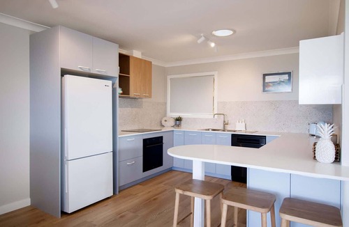 Bilinga Apartment | Banksia by Khove Summ