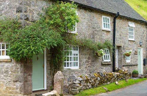 Alstonfield House | Bankside Cottage