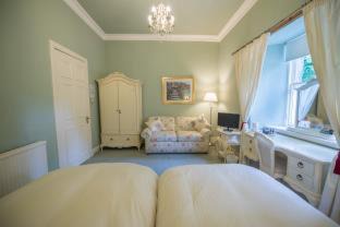 Livingston Hotel | Bankton Rooms & Lodges