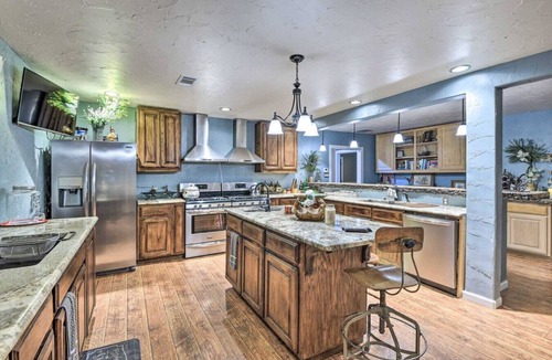 Forestburg House | Banquet Hall & Pool: Expansive Forestburg Ranch!