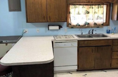 Orleans House | Bantam's Cabin your home away from home!