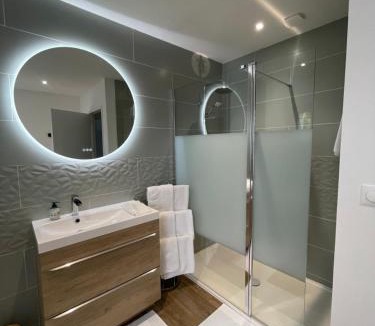 Dury Apartment | Banting Room