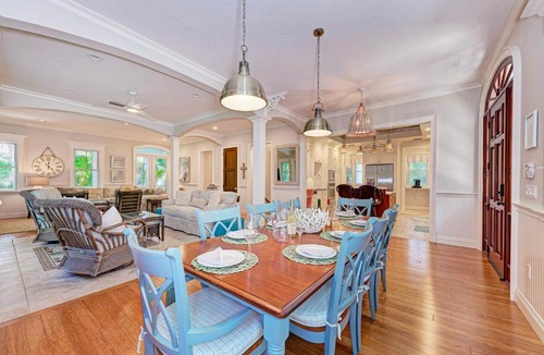 Anna Maria House | Banyan Beach - 104 Beach Ave