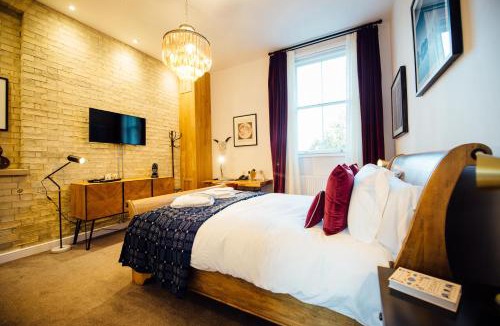 Royston Hotel | Banyers House