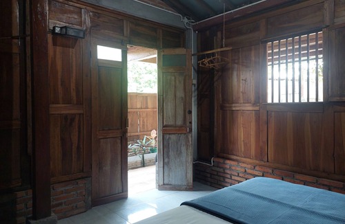 Bangunjiwo Hostel | Banyu Kasongan Homestay