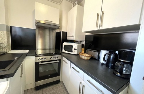 Banyuls-sur-Mer Apartment | Banyuls-sur-Mer: F2 Apartment with Loggia and Parking, Close to Beach