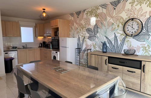 Banyuls-sur-Mer Apartment | Banyuls T4 with parking and air conditioning near the beach