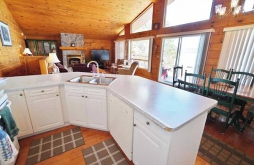 Highland Grove Cottage | Baptiste Lakehouse - A Lakefront Paradise!