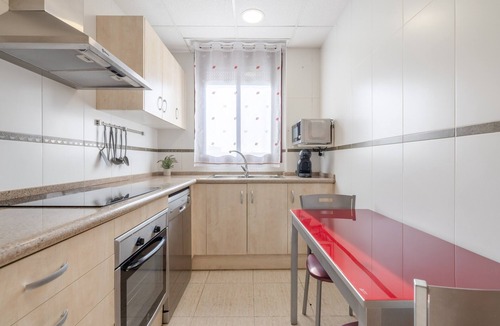 L'Aldea Apartment | 'Bapu' Apartment with Balcony and Wi-Fi