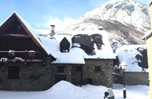 Bagergue Ski Chalet | Baqueira Casa Aranesa in Bagergue
