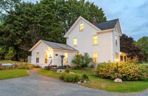Salsbury Cove House | Bar Harbor Cottages & Suites