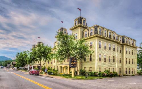 Bar Harbor Hotel | Bar Harbor Grand Hotel