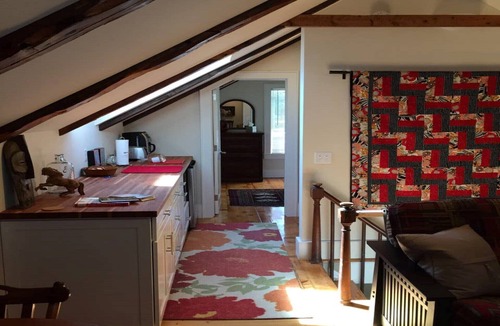 Town Hill Apartment | Bar Harbor Suite Under The Eaves