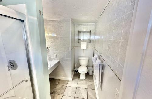 Hulls Cove Hotel | Bar Harbor Suite